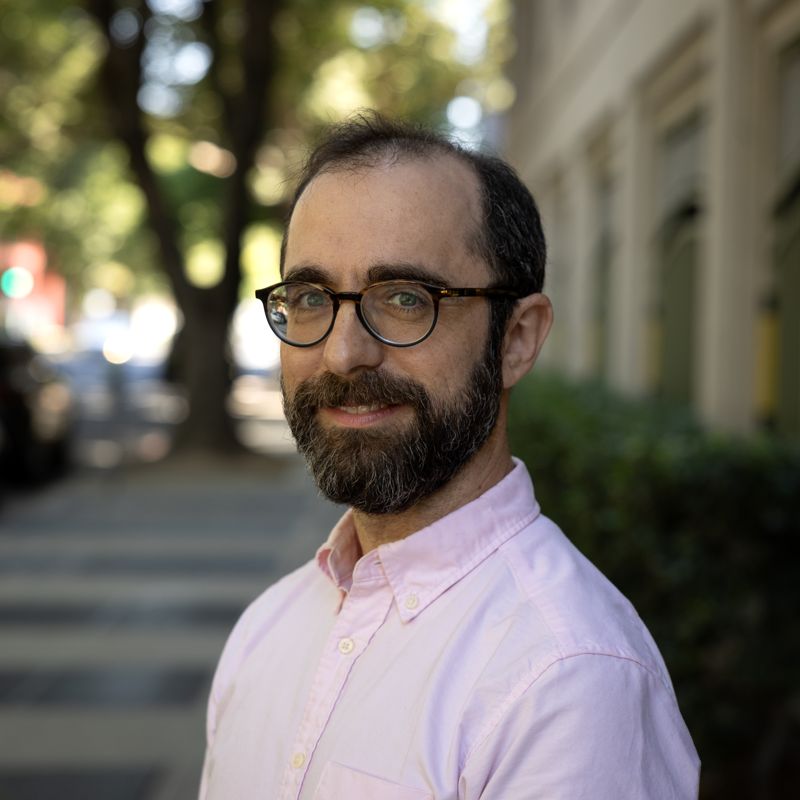 Head shot of Andrew Losowsky